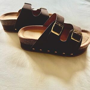 Tulipáno Platform Double Buckle Women's Sandals